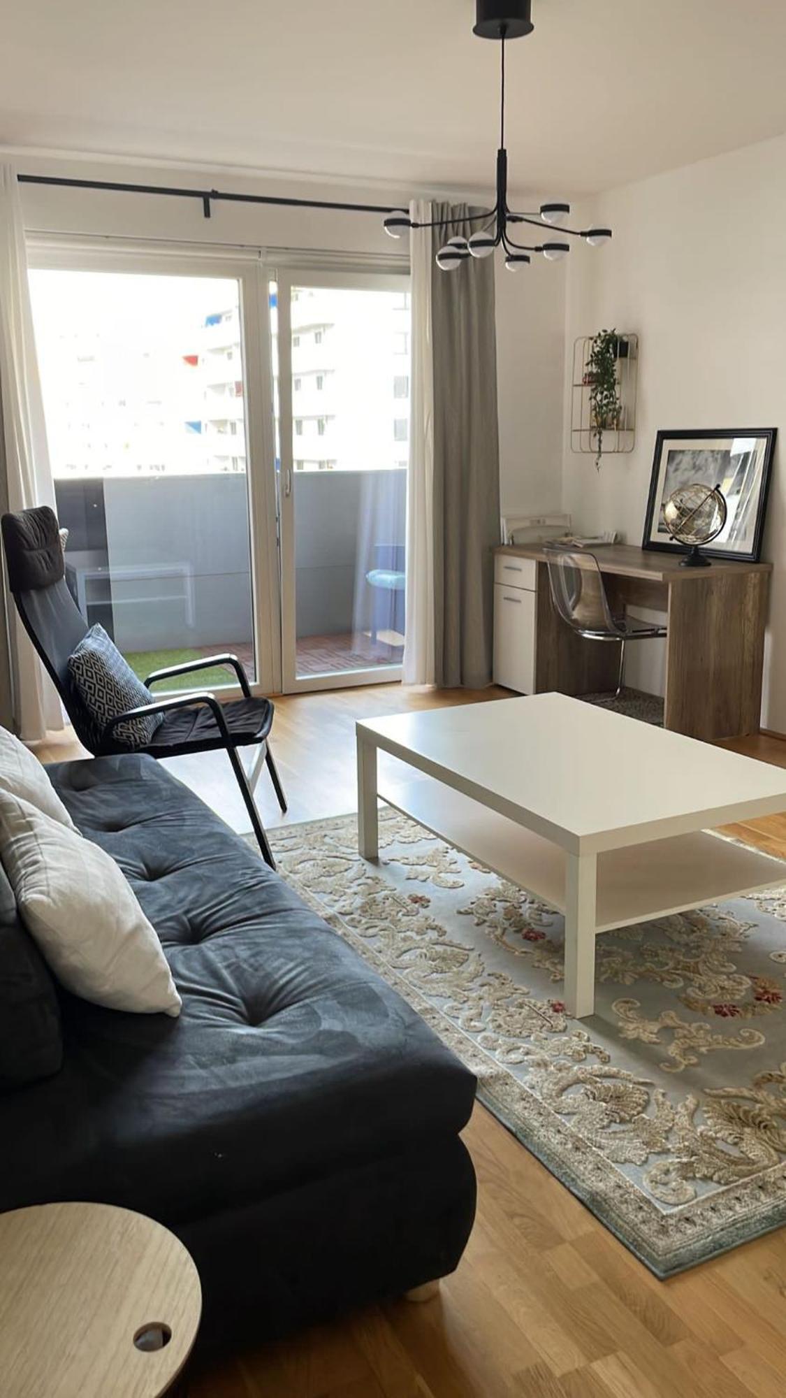 2 Bedroom Apartment Next To Metro U1 And Garage Parking Wina Bagian luar foto
